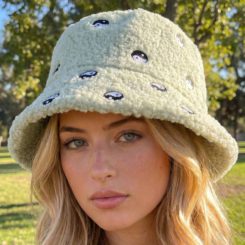 Yin Yang Patch Sherpa Teddy Bucket Hat